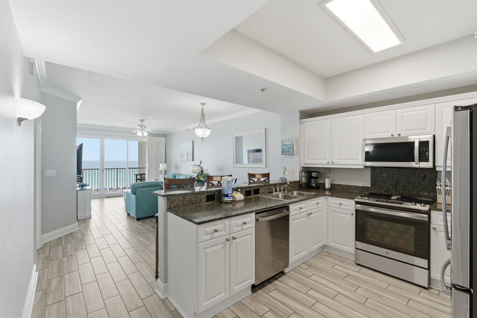 Summer Place #507 Kitchen