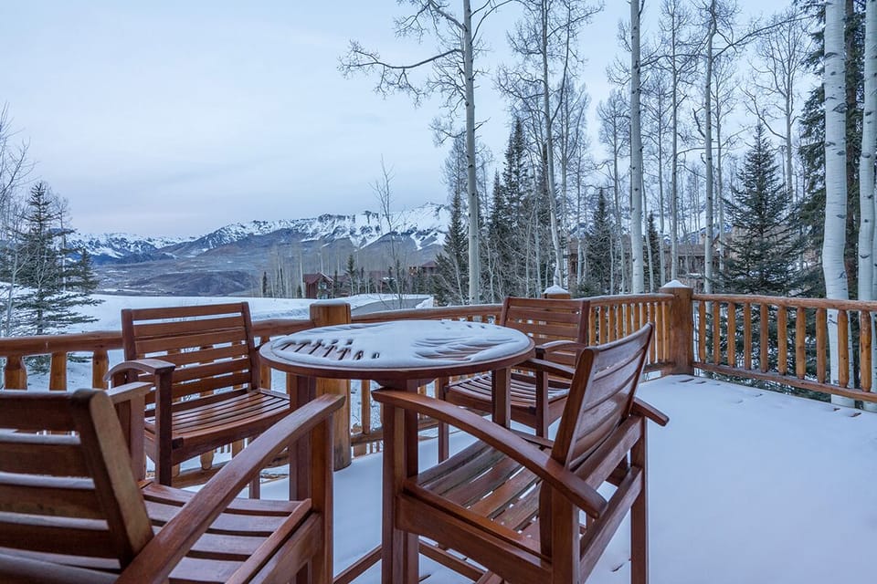8-Telluirde-Palmyra-Pines-Deck