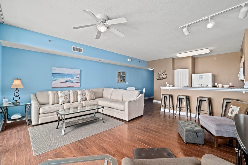 Gulf Front Living Area with Sleeper Sofa
