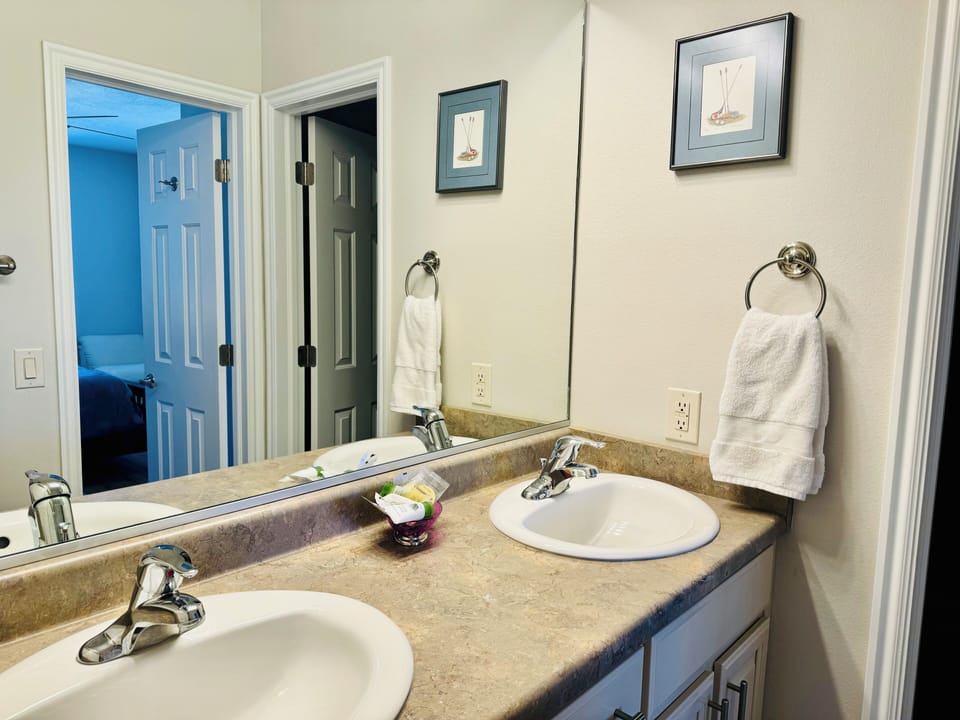 En-Suite Primary Bathroom