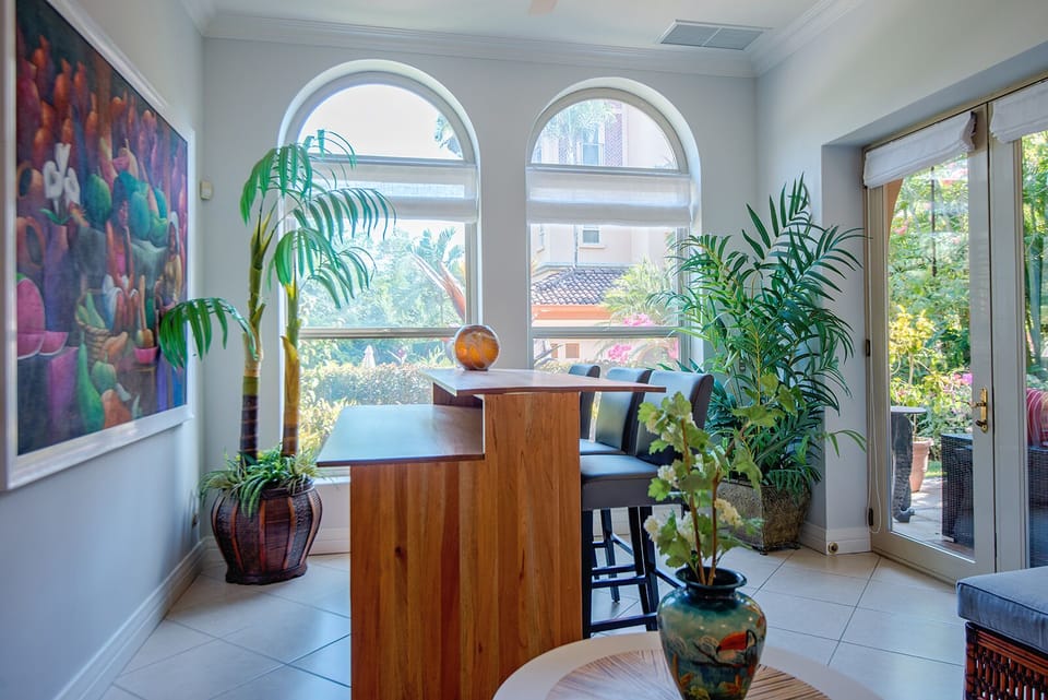 Bar with access to the patio.