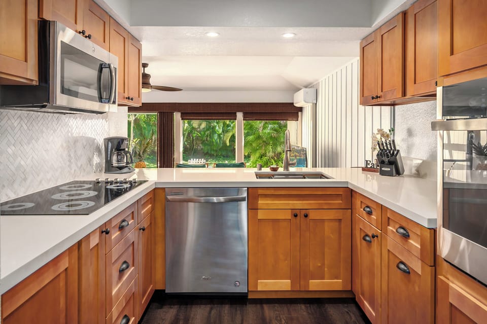 Fully Equipped Kitchen - Manualoha 1102