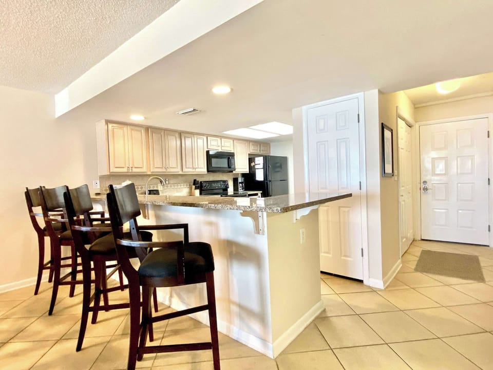 Kitchen Bar Area