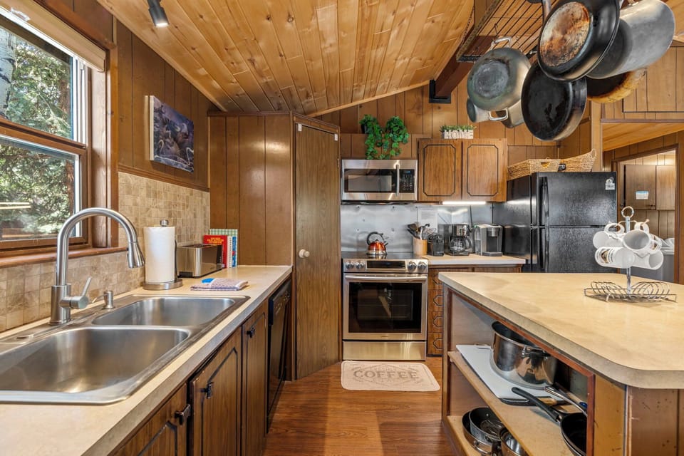 Fully Stocked Kitchen
