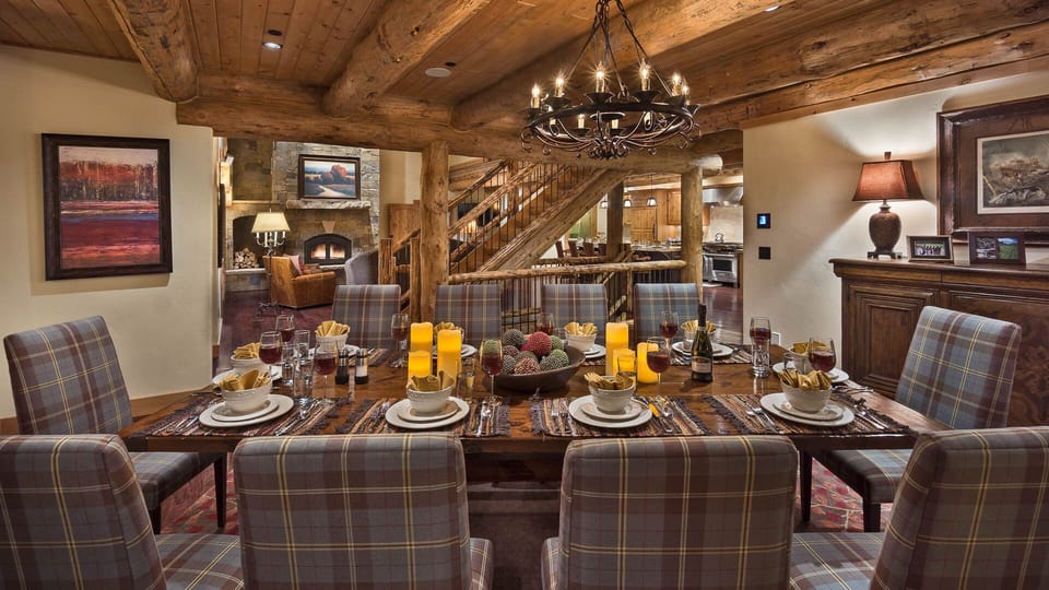 Dining area, south side