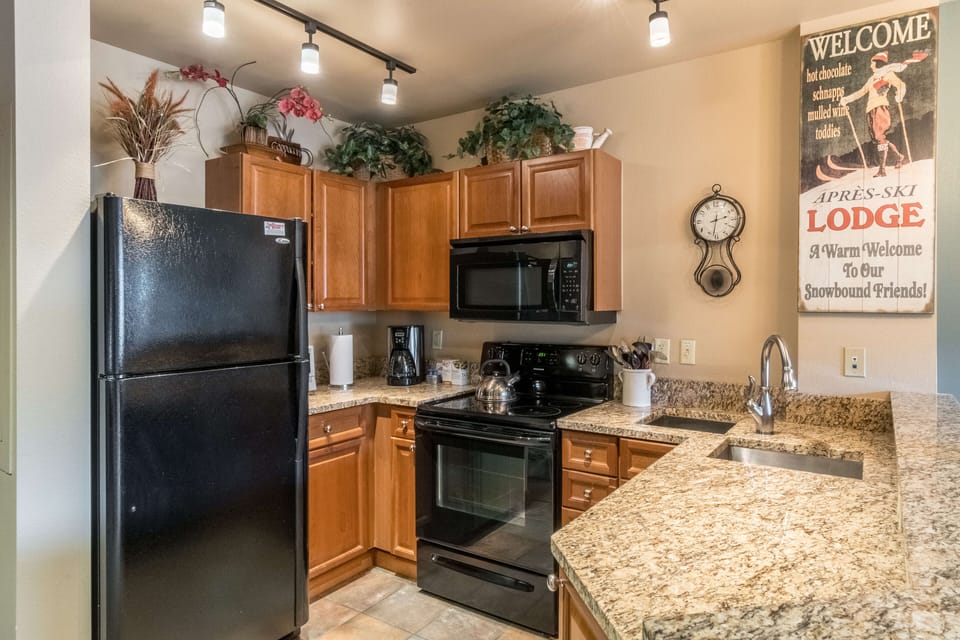 Fully equipped kitchen with all the comforts of home