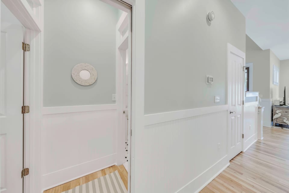 1st Floor Guest Suite access off Kitchen