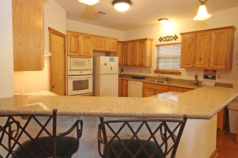 Kitchen + bar seating