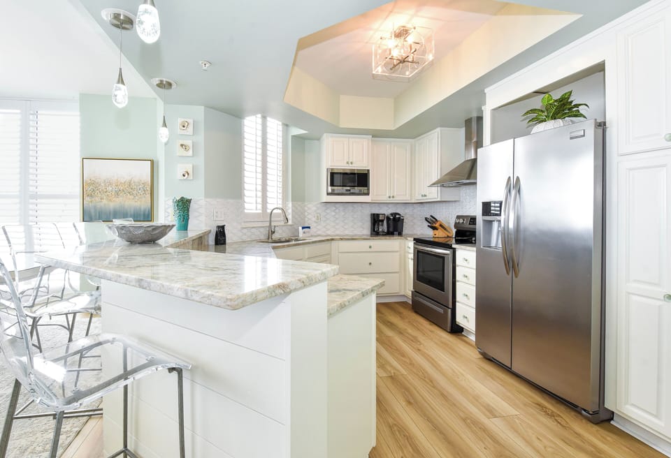 Silver Beach Towers West 1606 - Fully Equipped Kitchen