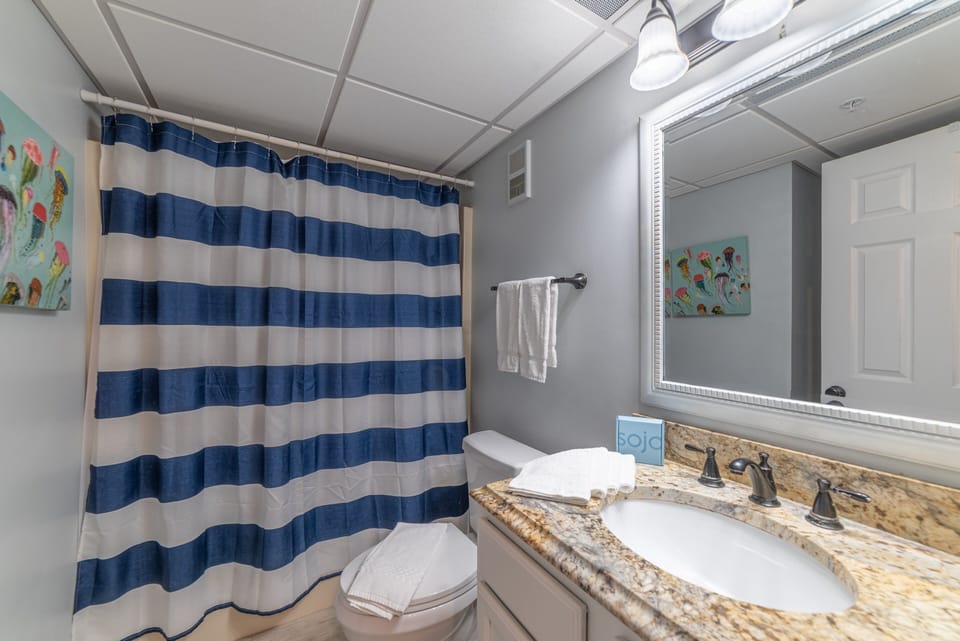 The Tranquil Seas Guest Bath is perfect for anyone sleeping in the bunks or in the guest bedroom