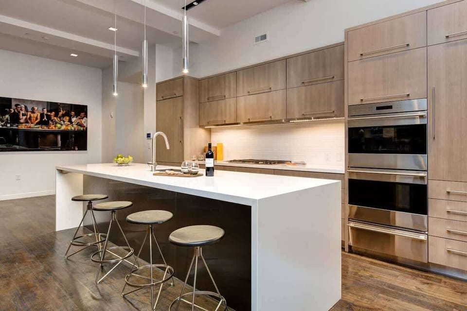 Kitchen island seats 4