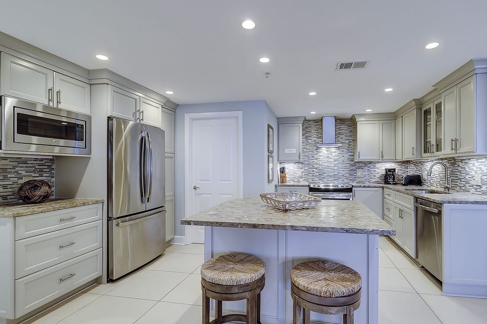 Kitchen bar seating