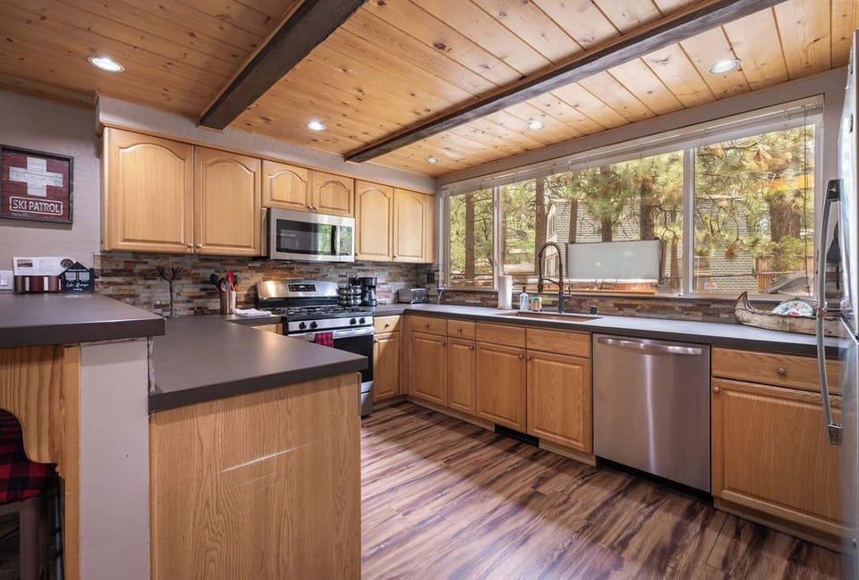 Fully stocked kitchen