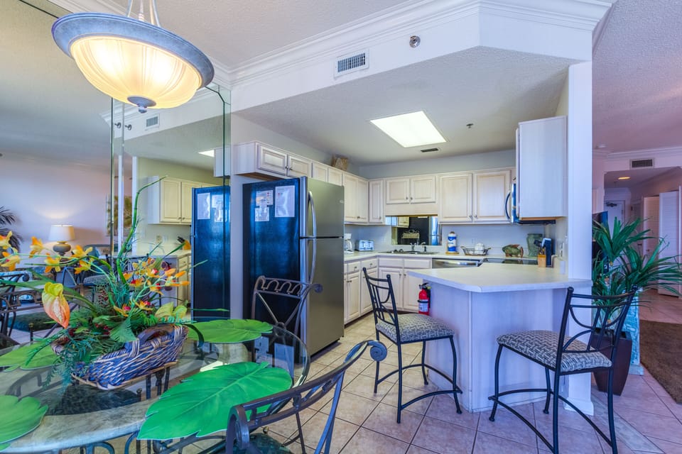 PVII_1107_kitchen2