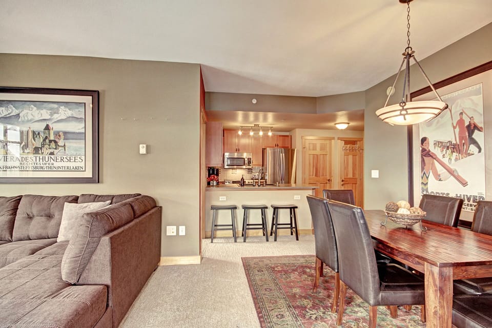 Open concept kitchen and dining area.