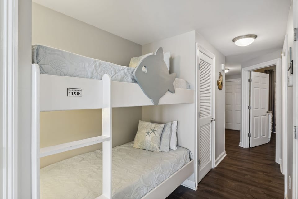 Bunk bed with full size beds
