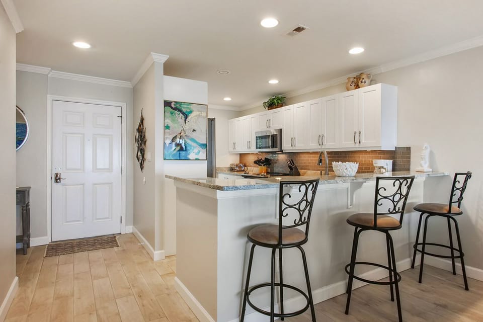Kitchen Peninsula