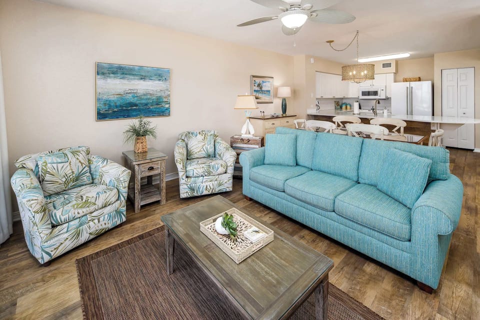 Living room with queen size sleeper sofa