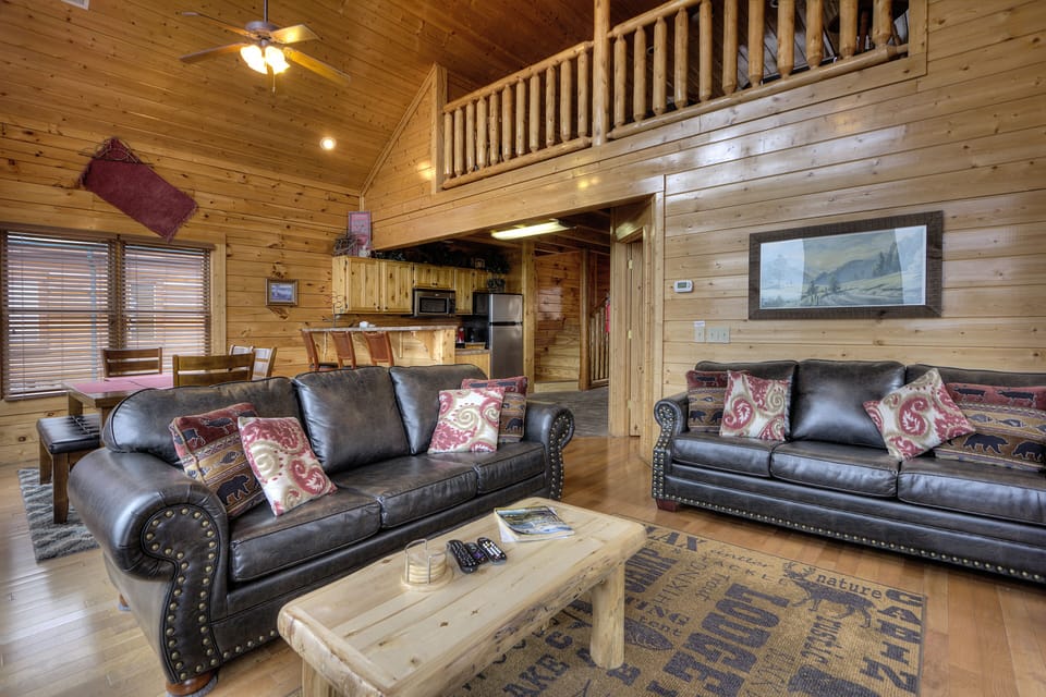 Lounge Area - New luxury furniture in the great room for a very comfortable vacation! Relax in style on your luxury vacation at Legacy resort in Pigeon Forge.