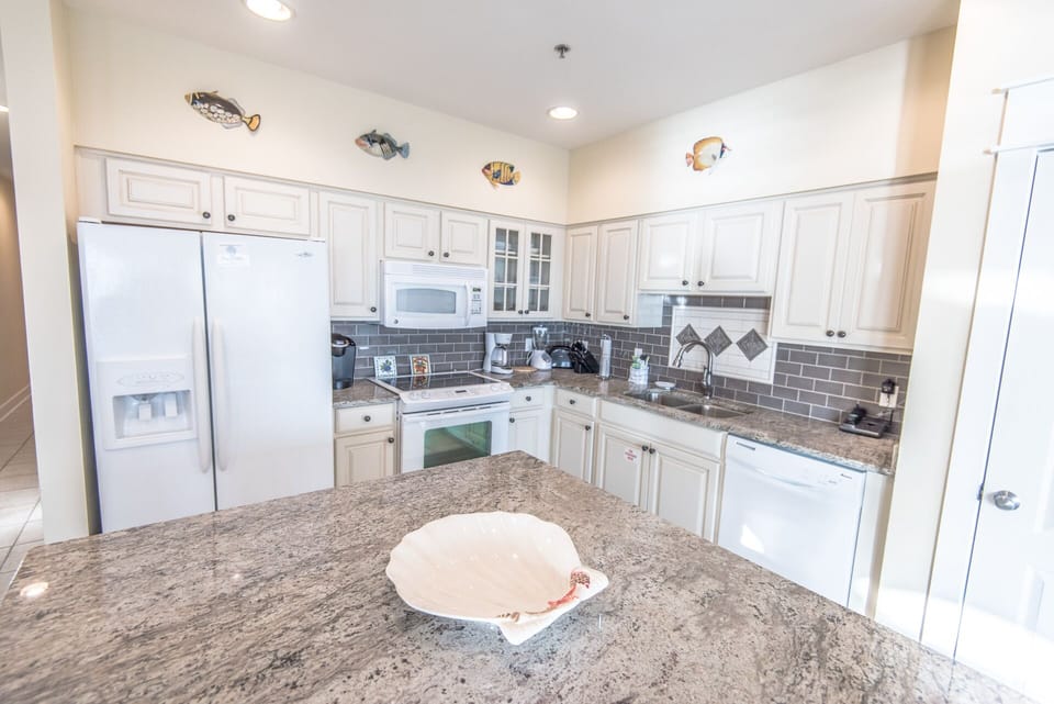Kitchen with large island! Plenty of space for cooking!