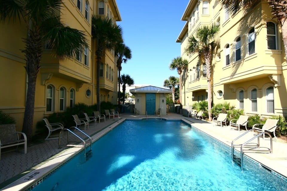 Community pool
