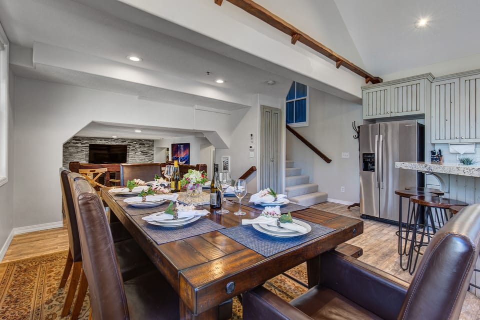 Dining area with chair and bench seating