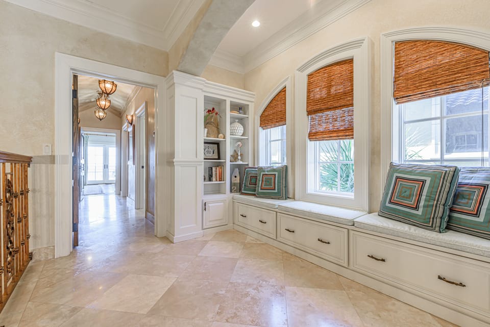 Landing Sitting Area
