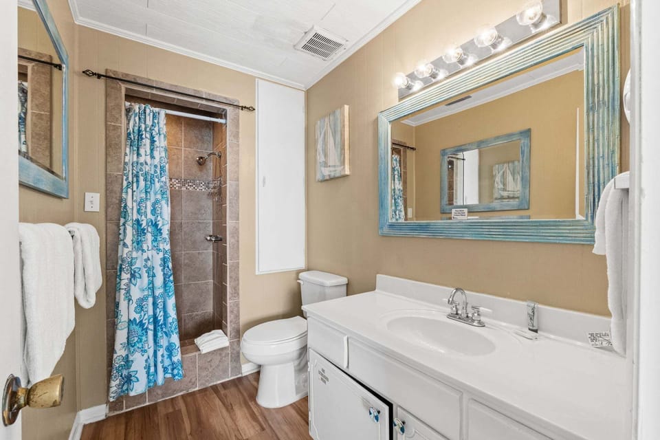 Bathroom with Walk-in Shower