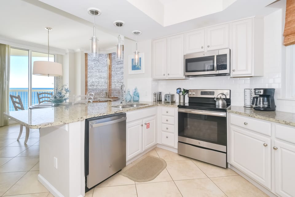 Silver Beach Towers East 1406 - Kitchen