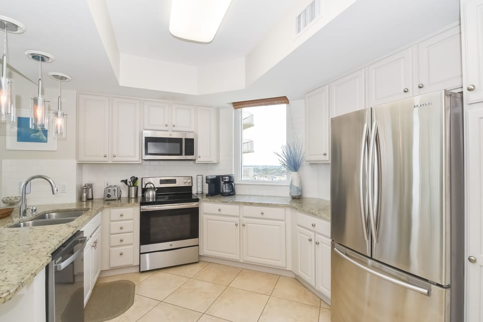 Silver Beach Towers East 1406 - Fully Equipped Kitchen