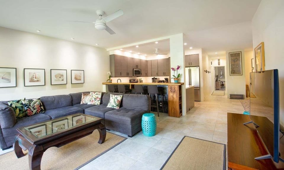 Regency 512 Living Area