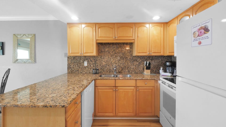 South Beach Room 203 Kitchen