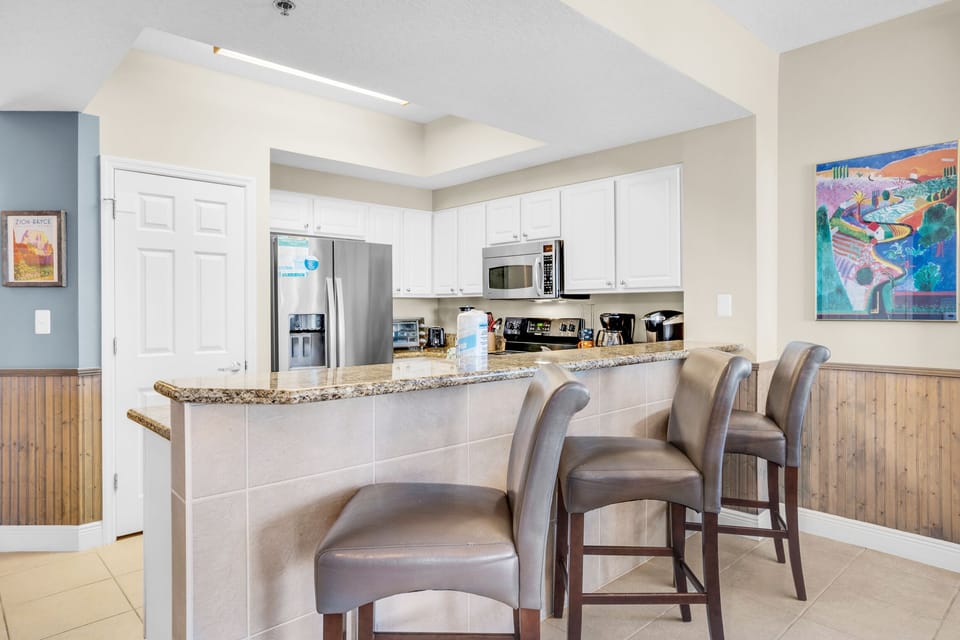 Eat-in bar seating