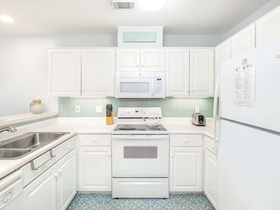 Full Kitchen