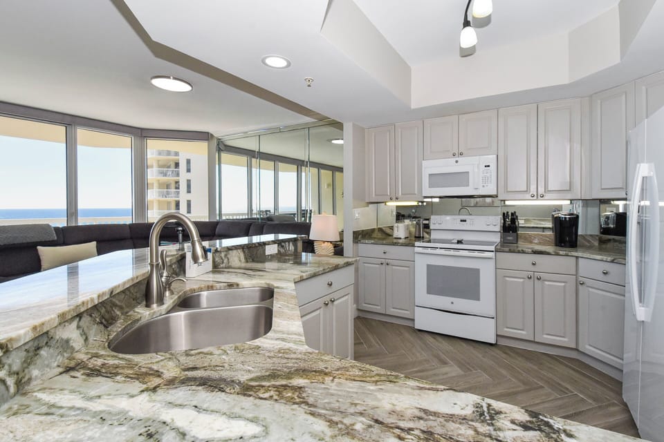 Silver Shells St. Croix 606- Fully Equipped Kitchen
