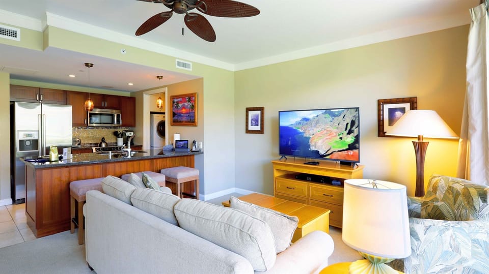 Tropical outdoor views from the kitchen and living room