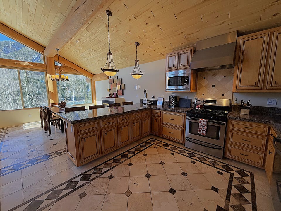 Fully Stocked Kitchen