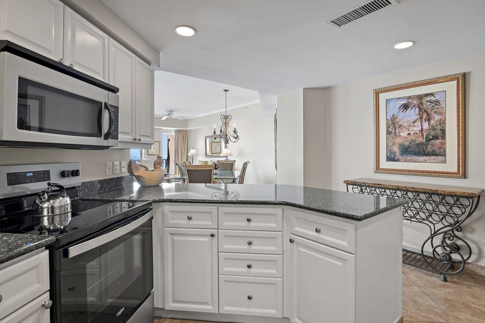 Open Concept Kitchen & Dining Room