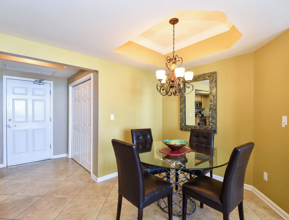 Silver Beach Towers East 305- Dining Area