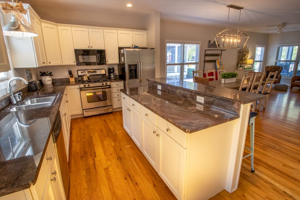 Main Level | Kitchen