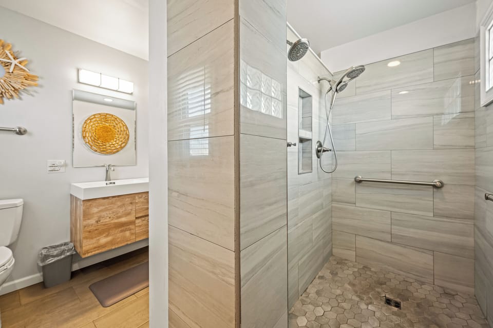 Semi-Private Bath - Top Level