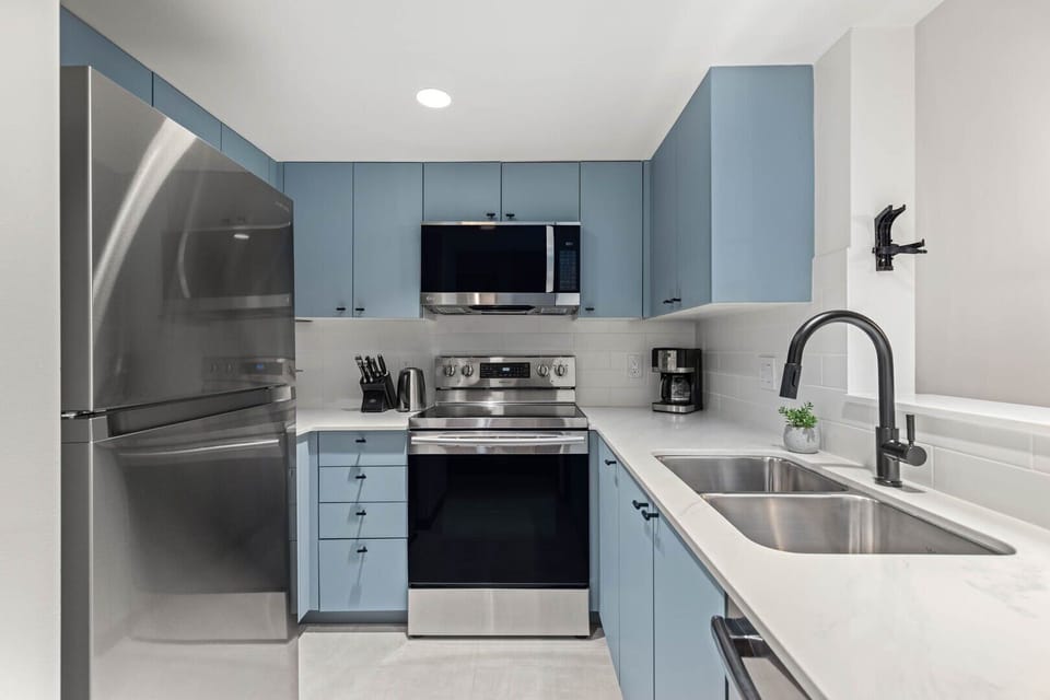 Fully updated kitchen (2025) with stainless steel appliances for all your culinary adventures.