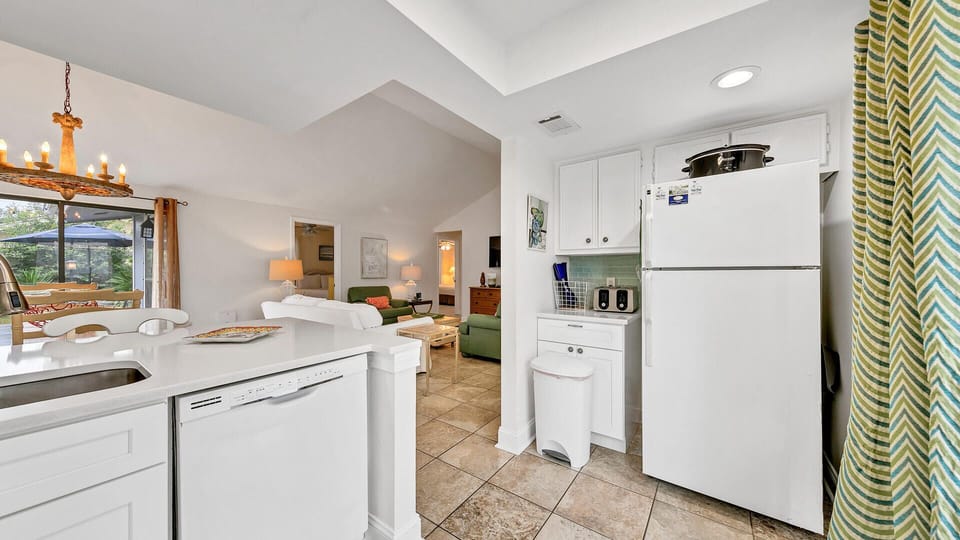 Open Floor Plan So The Unit Flows From Kitchen To Dining Room To Living Room