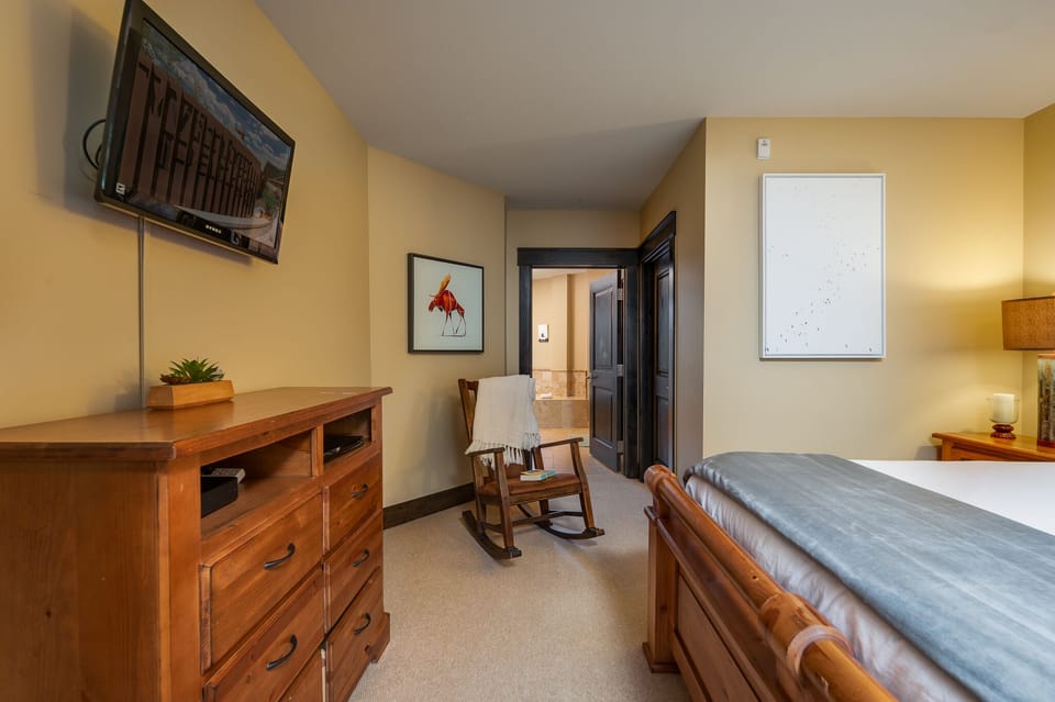 Flat screen TV & ensuite bathroom in the Primary King Suite