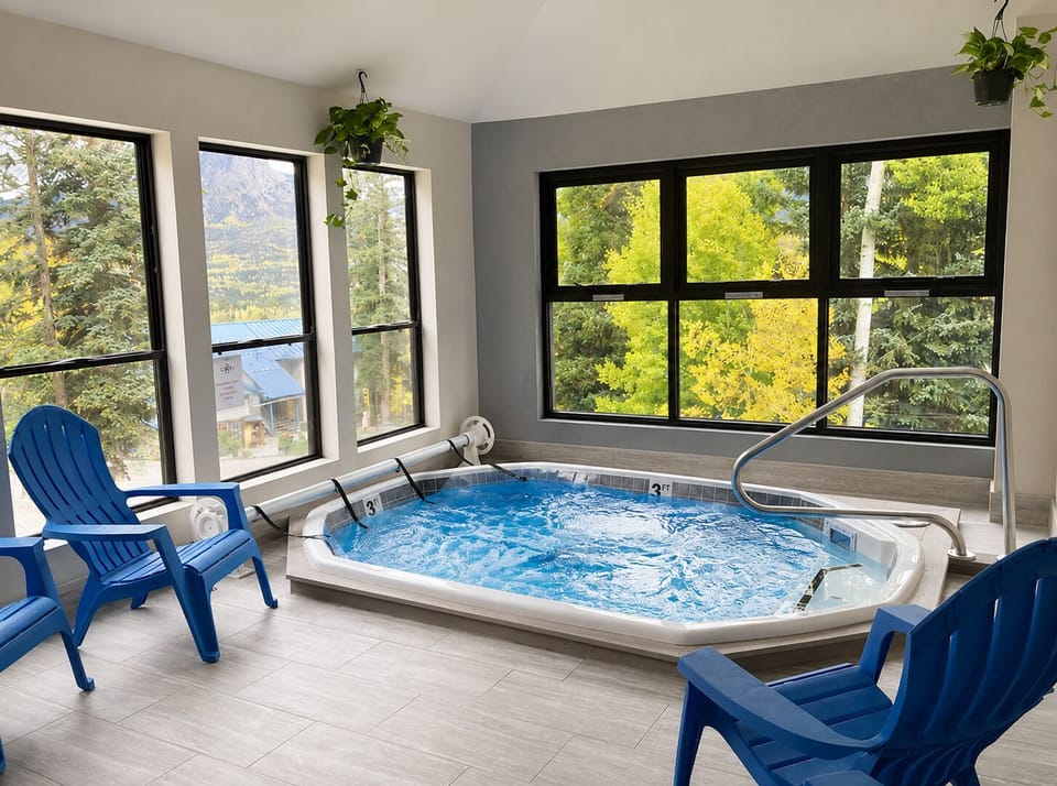 Community Hot Tub on Site