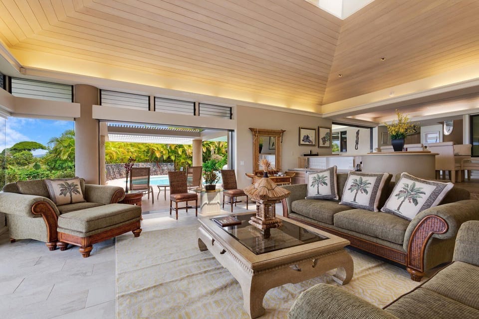 Multiple Gathering Spaces – Ideal for relaxing or entertaining