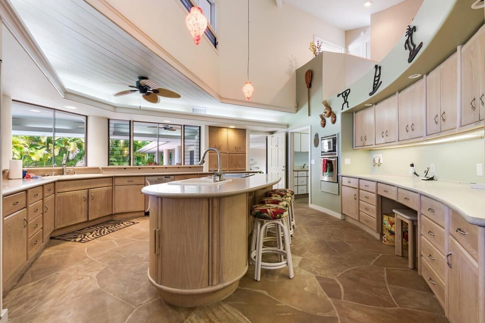 Fully equipped kitchen