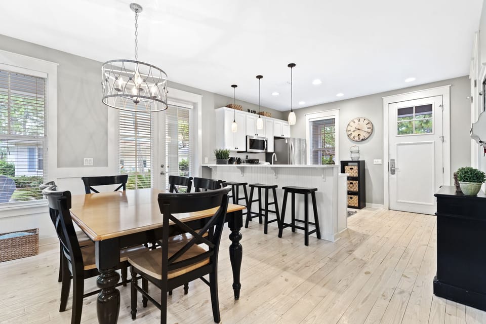 Dining seating for six