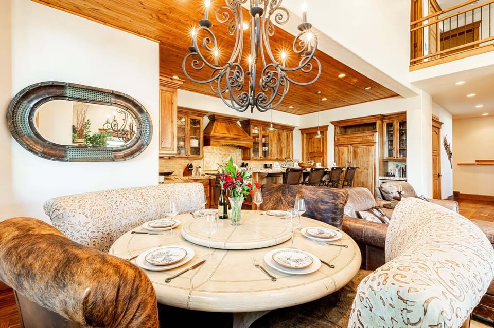 Dining area with seating for 8