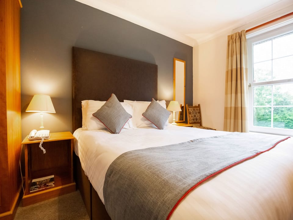 Superior Suite (Quadruple) | Iron/ironing board, WiFi (free), bed sheets